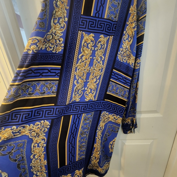 Dress shirt ..knee length blue ,black and gold - Picture 5 of 5